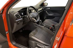 oranssi Volkswagen T-Cross 2021 kuva 7.