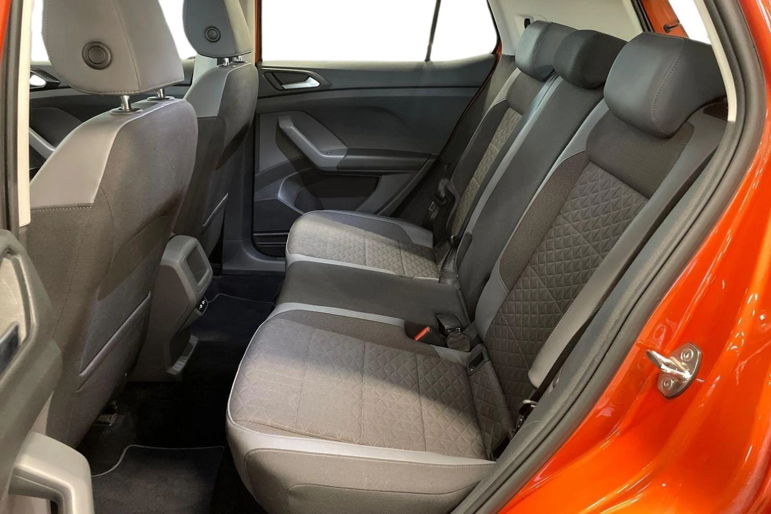 oranssi Volkswagen T-Cross 2021 kuva 8.