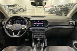 oranssi Volkswagen T-Cross 2021 kuva 11.