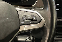 oranssi Volkswagen T-Cross 2021 kuva 13.