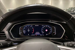 oranssi Volkswagen T-Cross 2021 kuva 15.