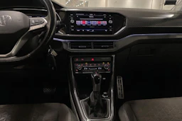 oranssi Volkswagen T-Cross 2021 kuva 17.