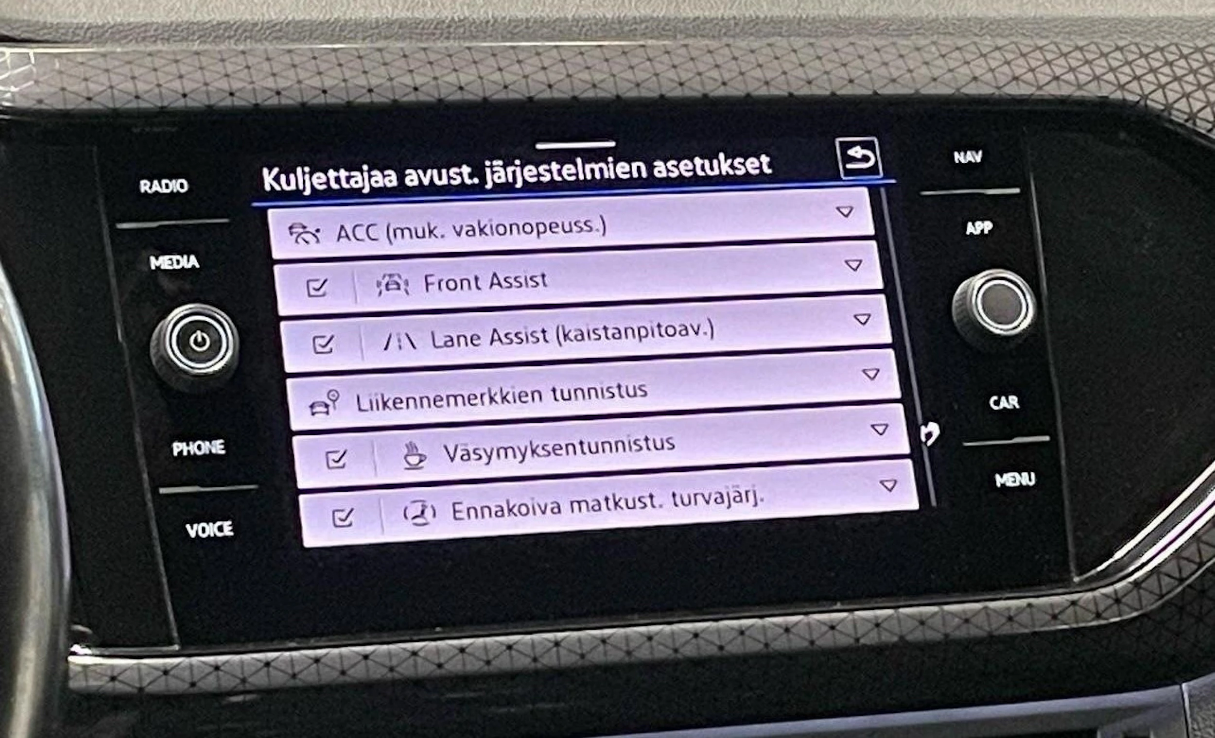 oranssi Volkswagen T-Cross 2021 kuva 21.