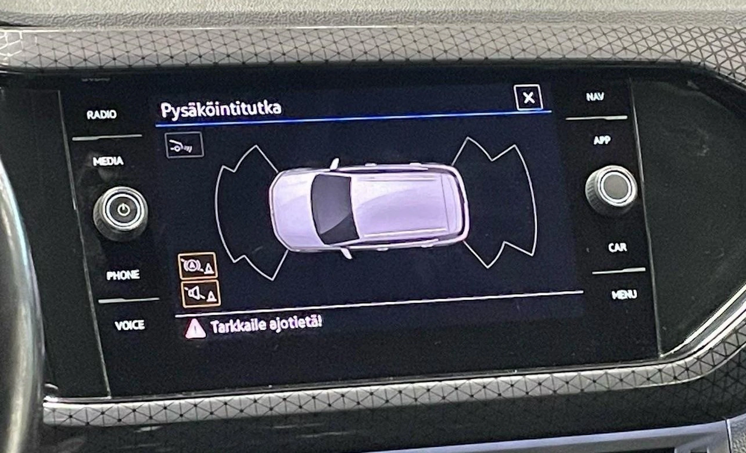 oranssi Volkswagen T-Cross 2021 kuva 22.