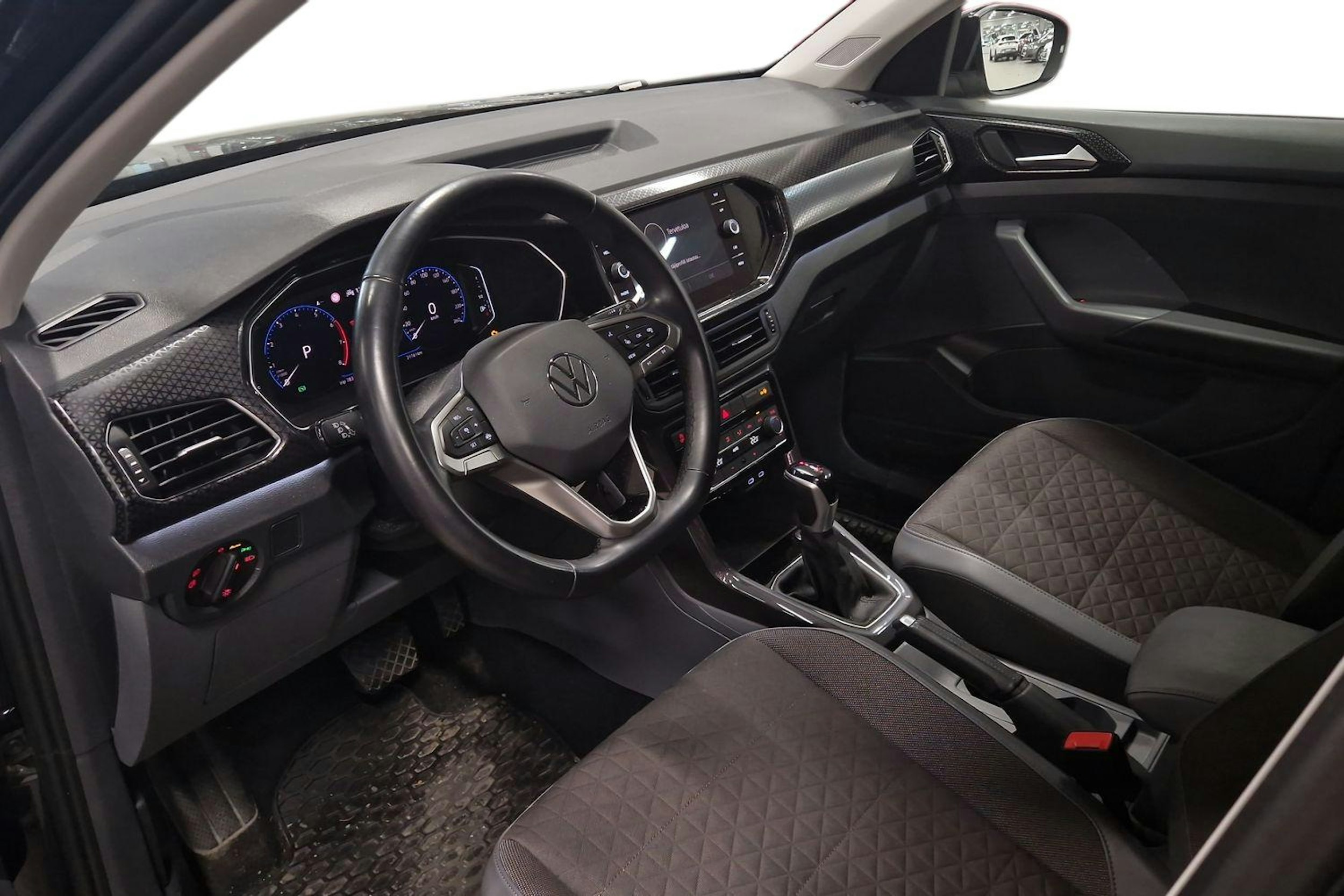 Musta Volkswagen T-Cross 2021 kuva 3.