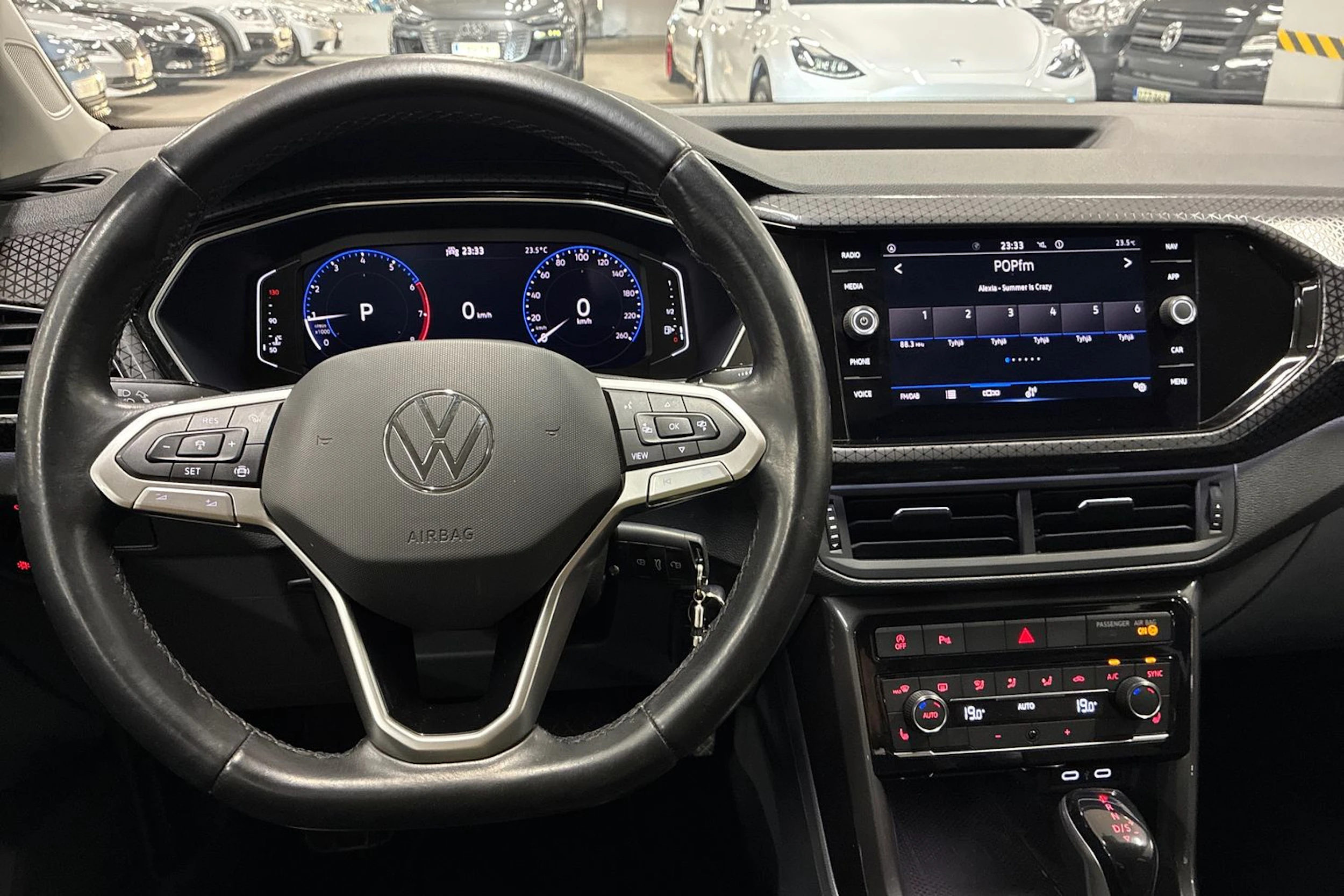 hopea Volkswagen T-Cross 2021 kuva 11.