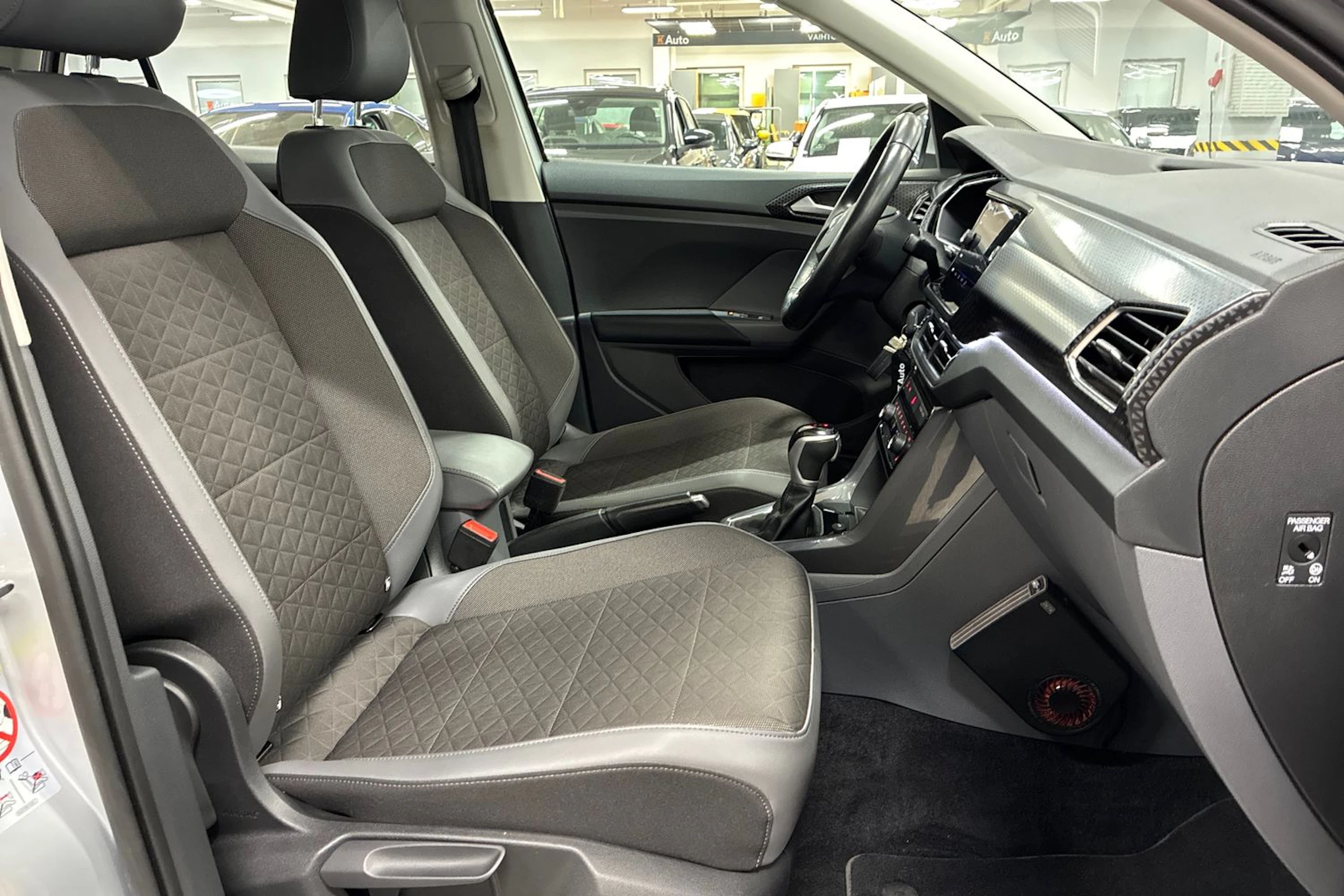 hopea Volkswagen T-Cross 2021 kuva 21.