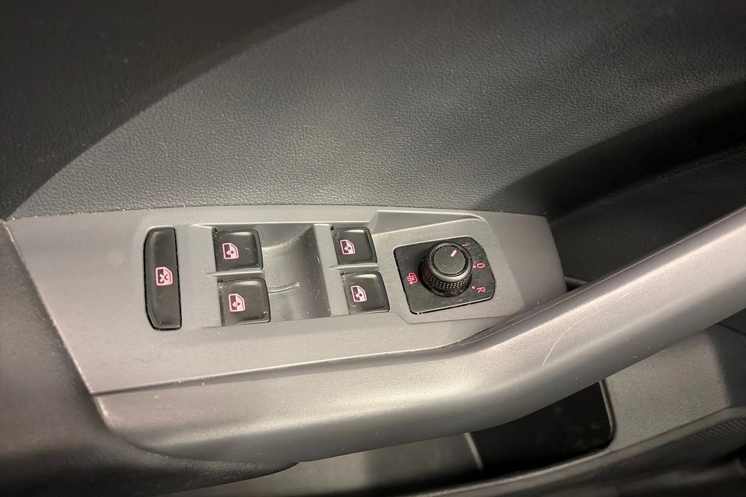 hopea Volkswagen T-Cross 2021 kuva 22.