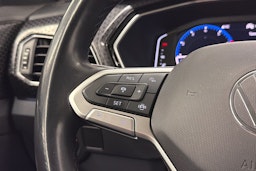 sininen Volkswagen T-Cross 2021 kuva 17.