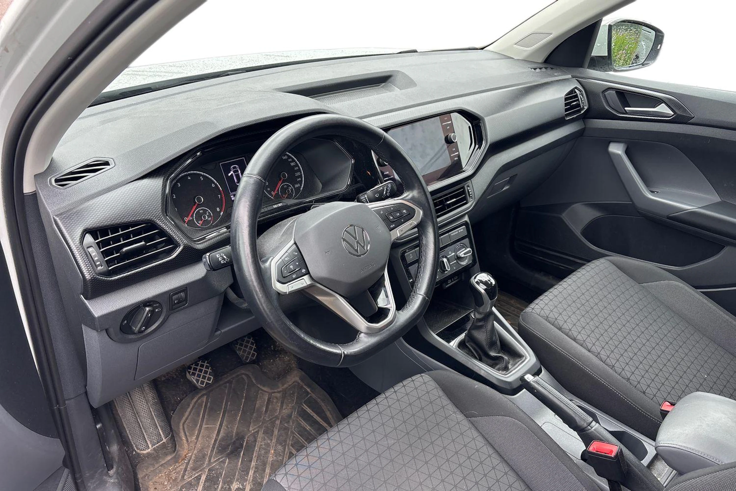valkoinen Volkswagen T-Cross 2021 kuva 3.