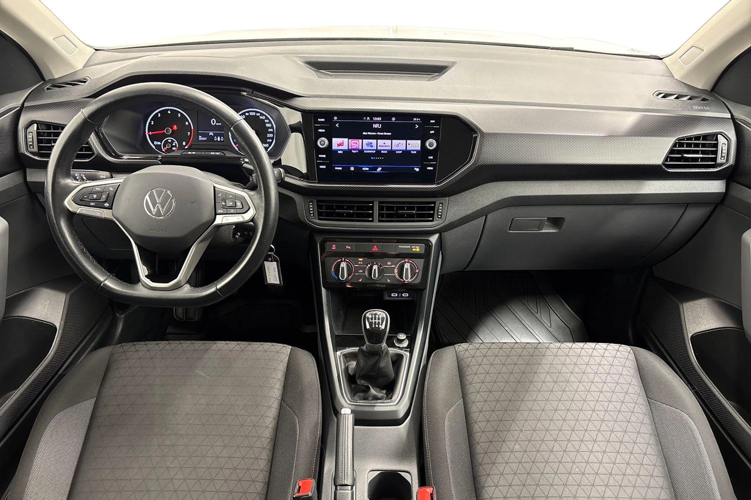 valkoinen Volkswagen T-Cross 2021 kuva 7.