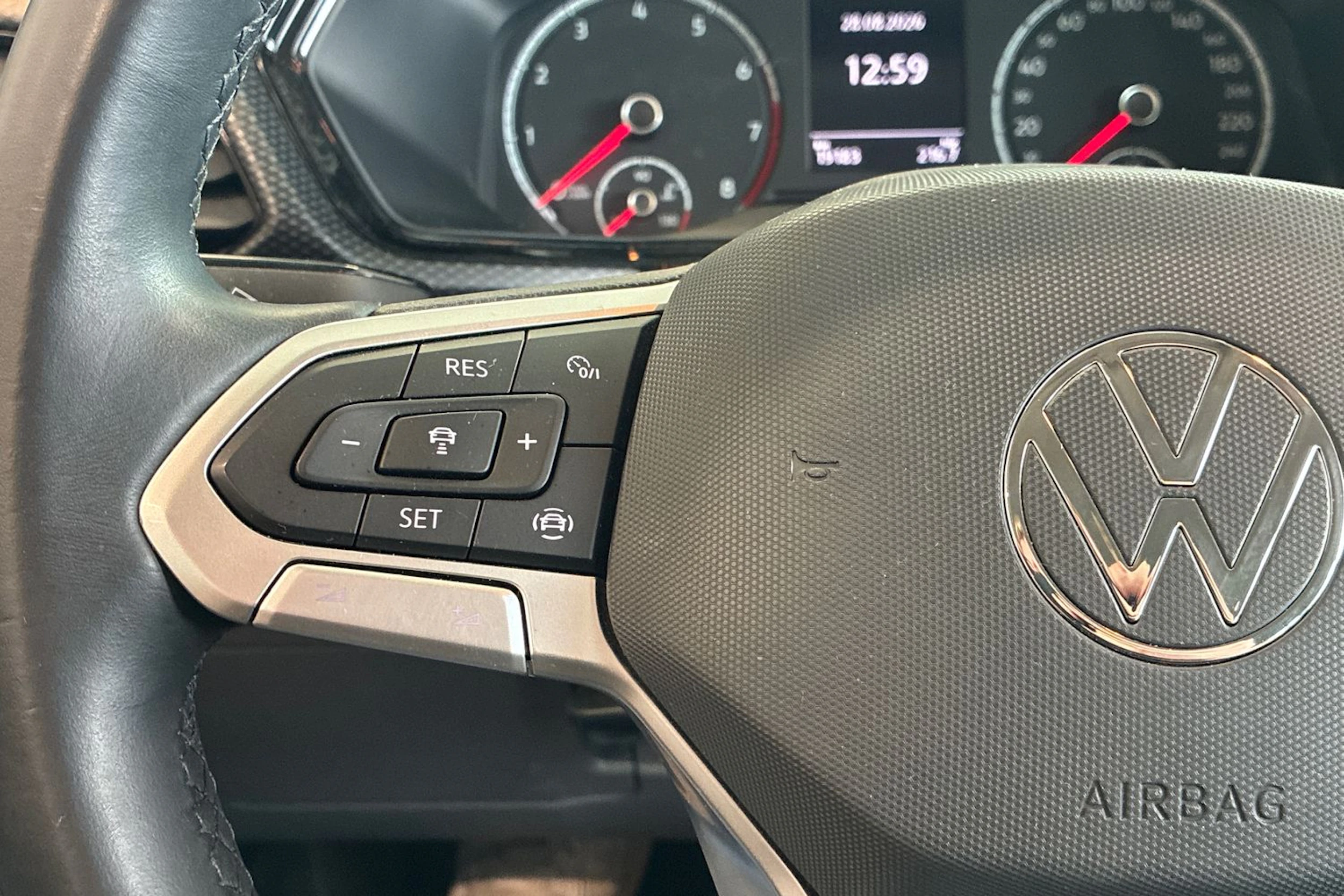 valkoinen Volkswagen T-Cross 2021 kuva 15.