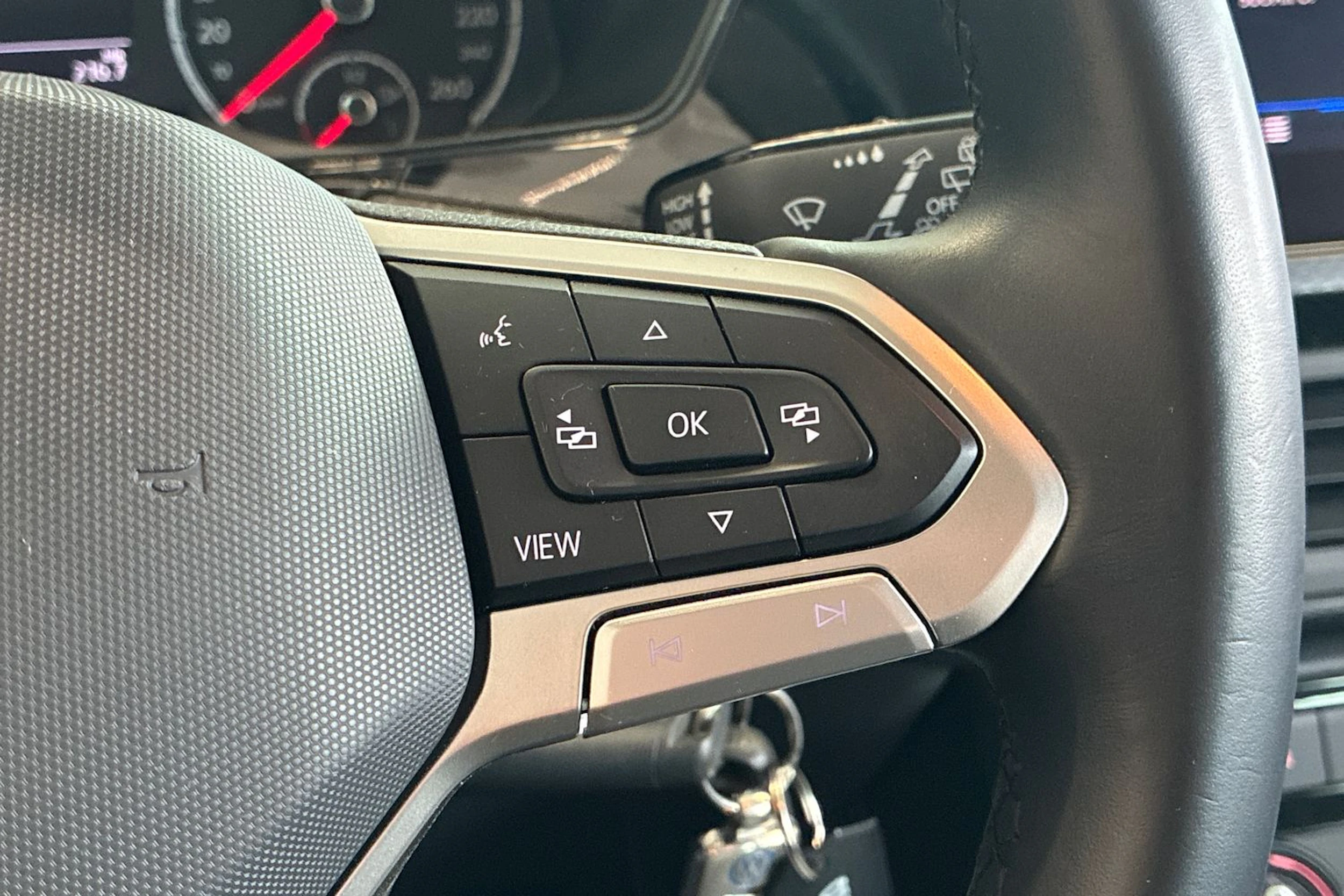valkoinen Volkswagen T-Cross 2021 kuva 16.