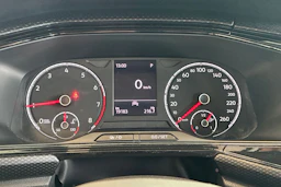 valkoinen Volkswagen T-Cross 2021 kuva 17.