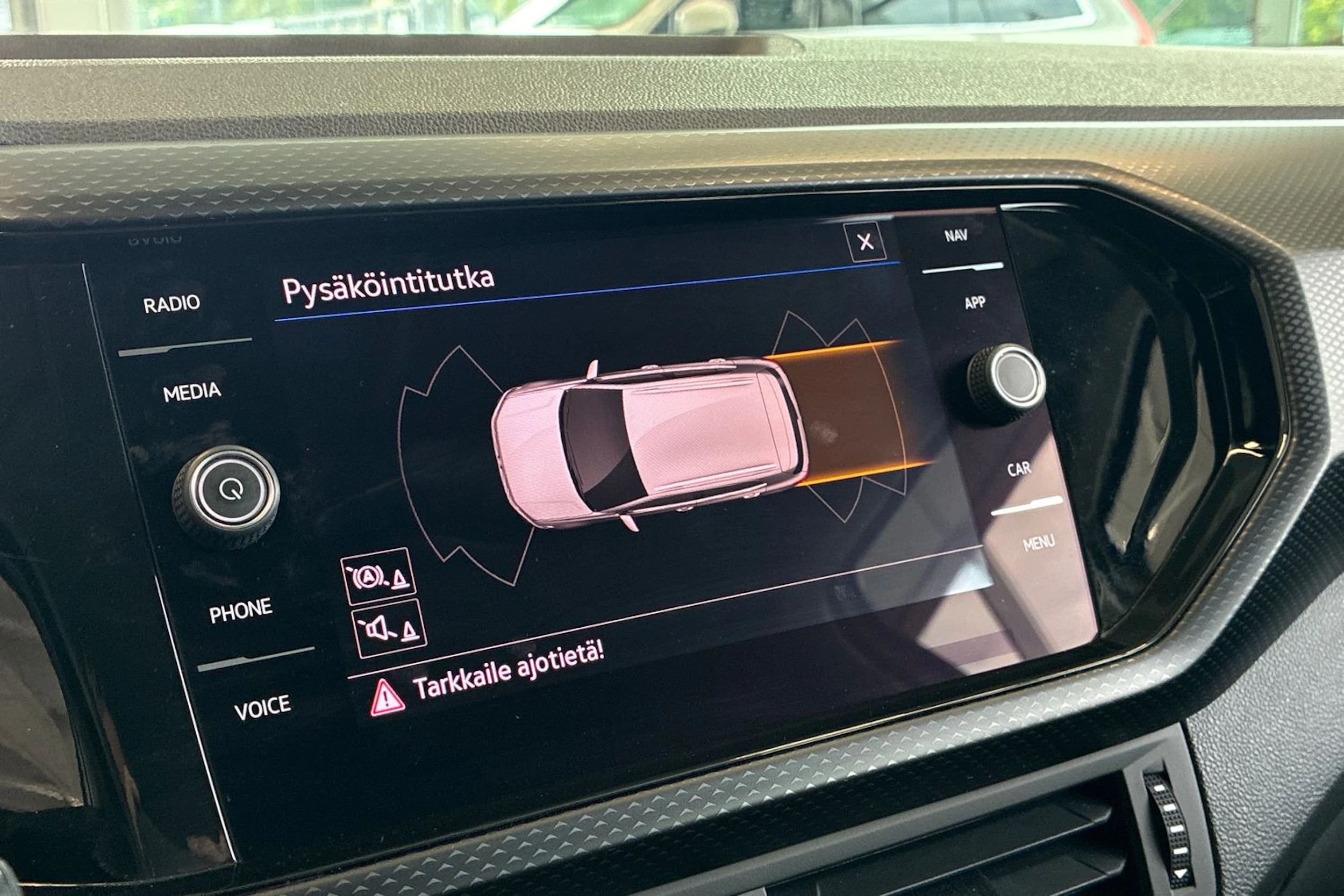 valkoinen Volkswagen T-Cross 2021 kuva 21.