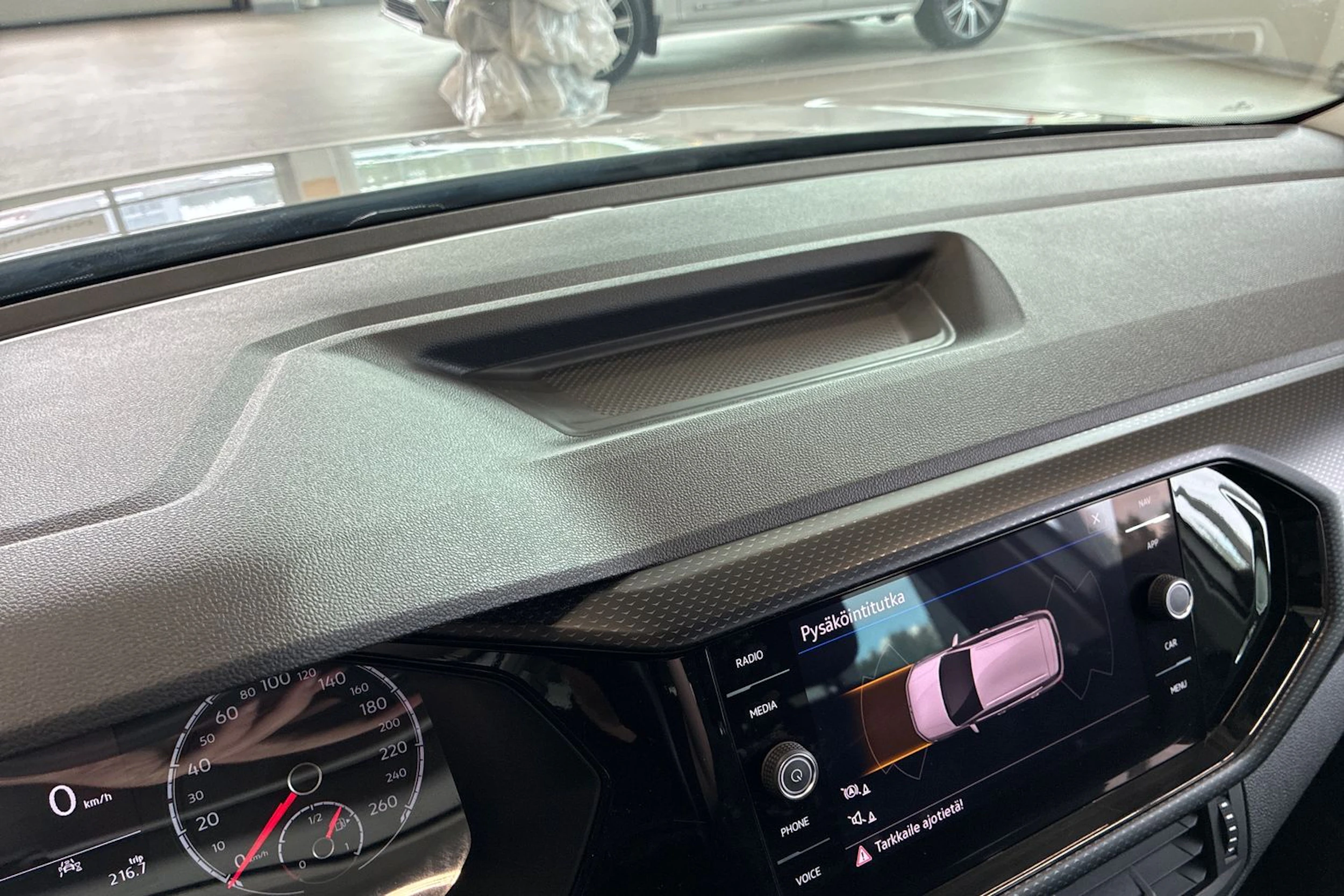 valkoinen Volkswagen T-Cross 2021 kuva 23.