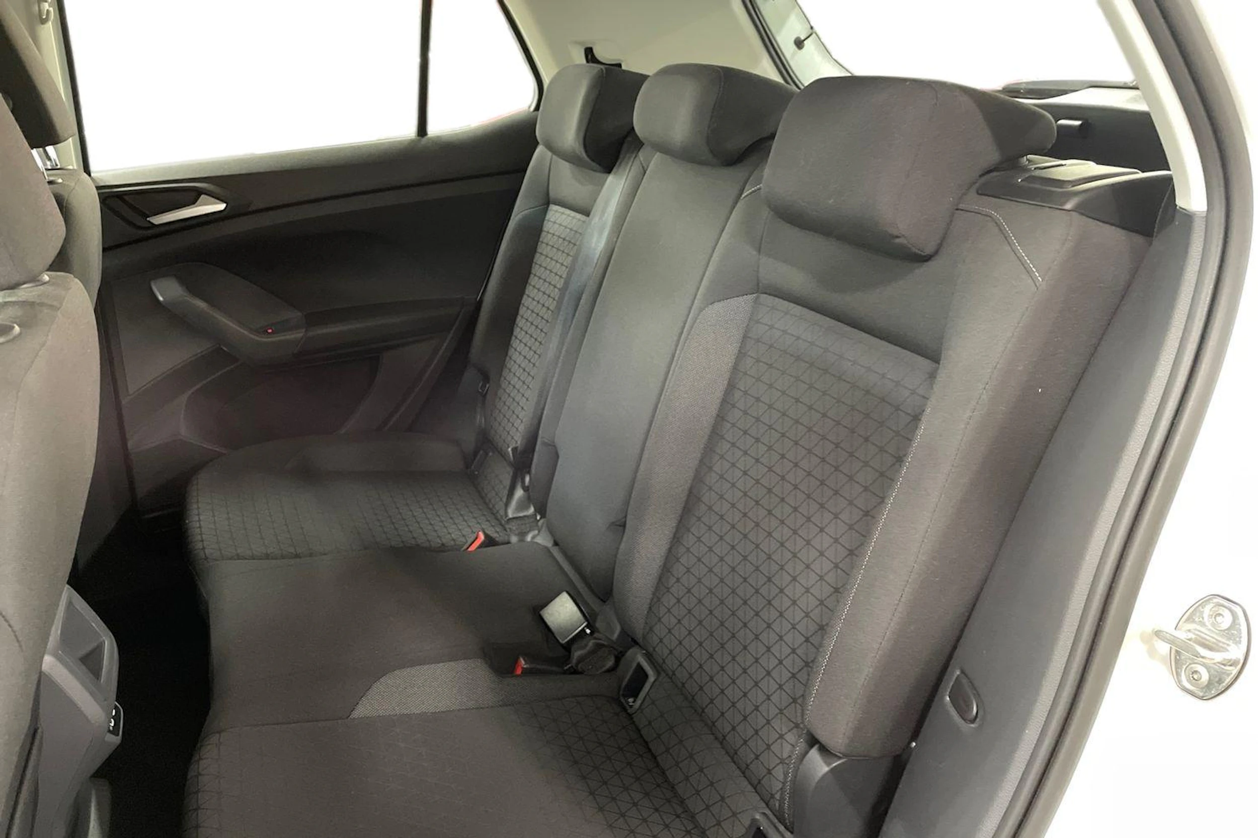 Valkoinen Volkswagen T-Cross 2021 kuva 8.