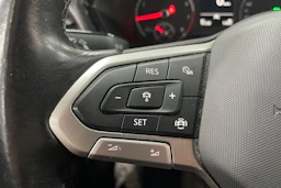 Valkoinen Volkswagen T-Cross 2021 kuva 13.