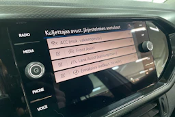 Valkoinen Volkswagen T-Cross 2021 kuva 19.