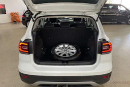 Valkoinen Volkswagen T-Cross 2021 kuva 27.