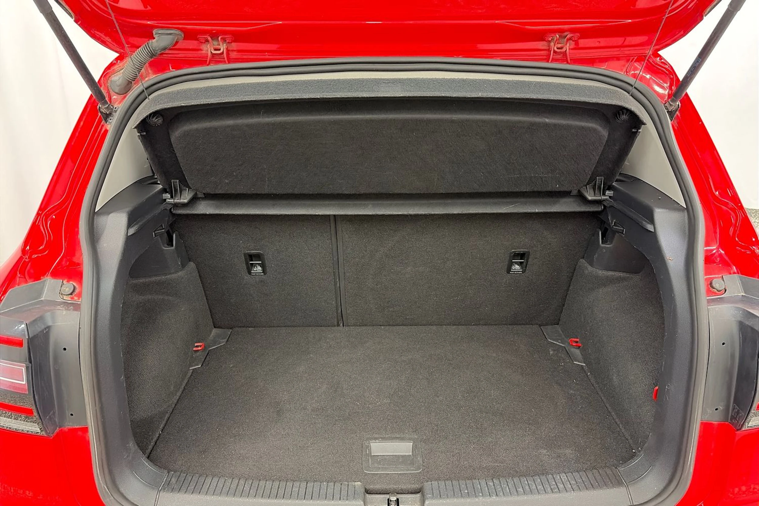 punainen Volkswagen T-Cross 2021 kuva 11.