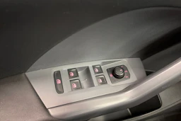 punainen Volkswagen T-Cross 2021 kuva 21.