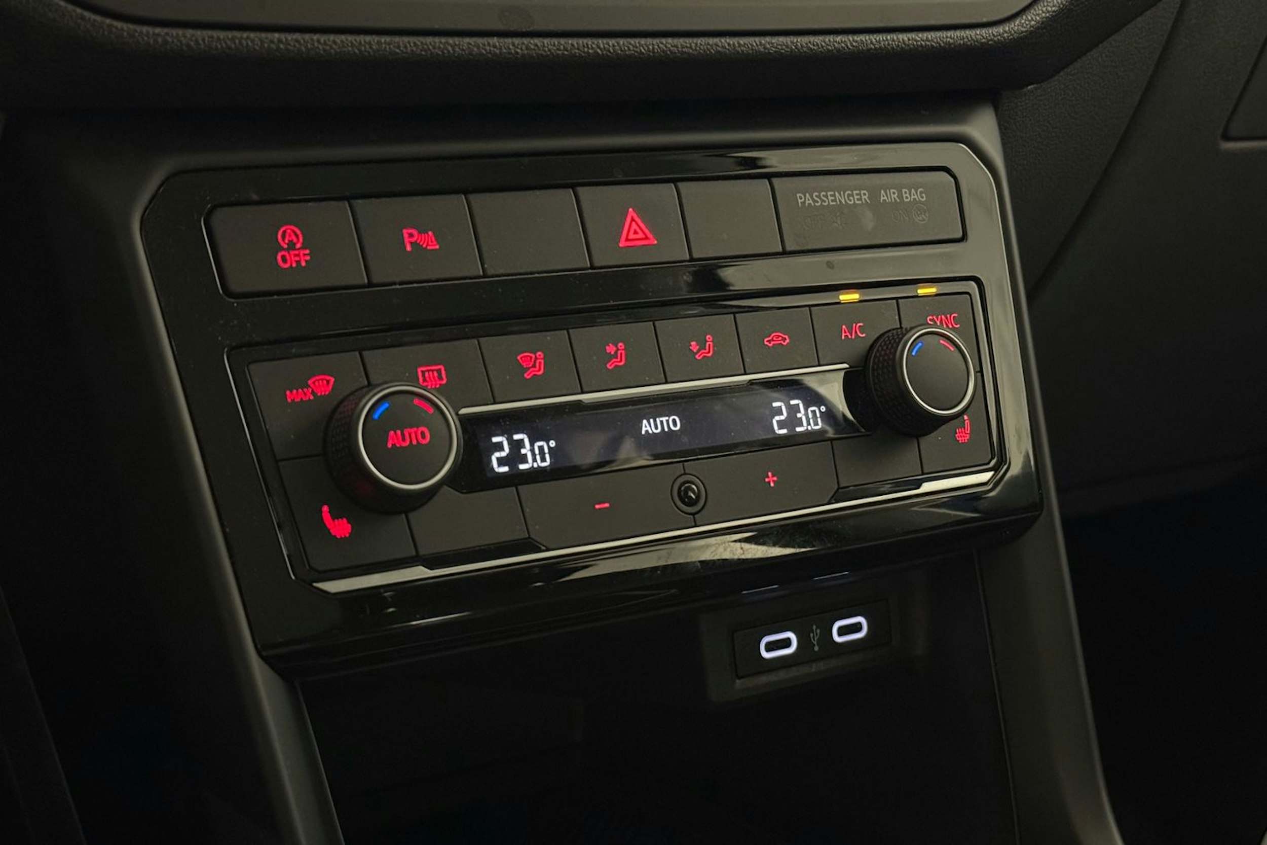 met. sininen Volkswagen T-Cross 2021 kuva 24.