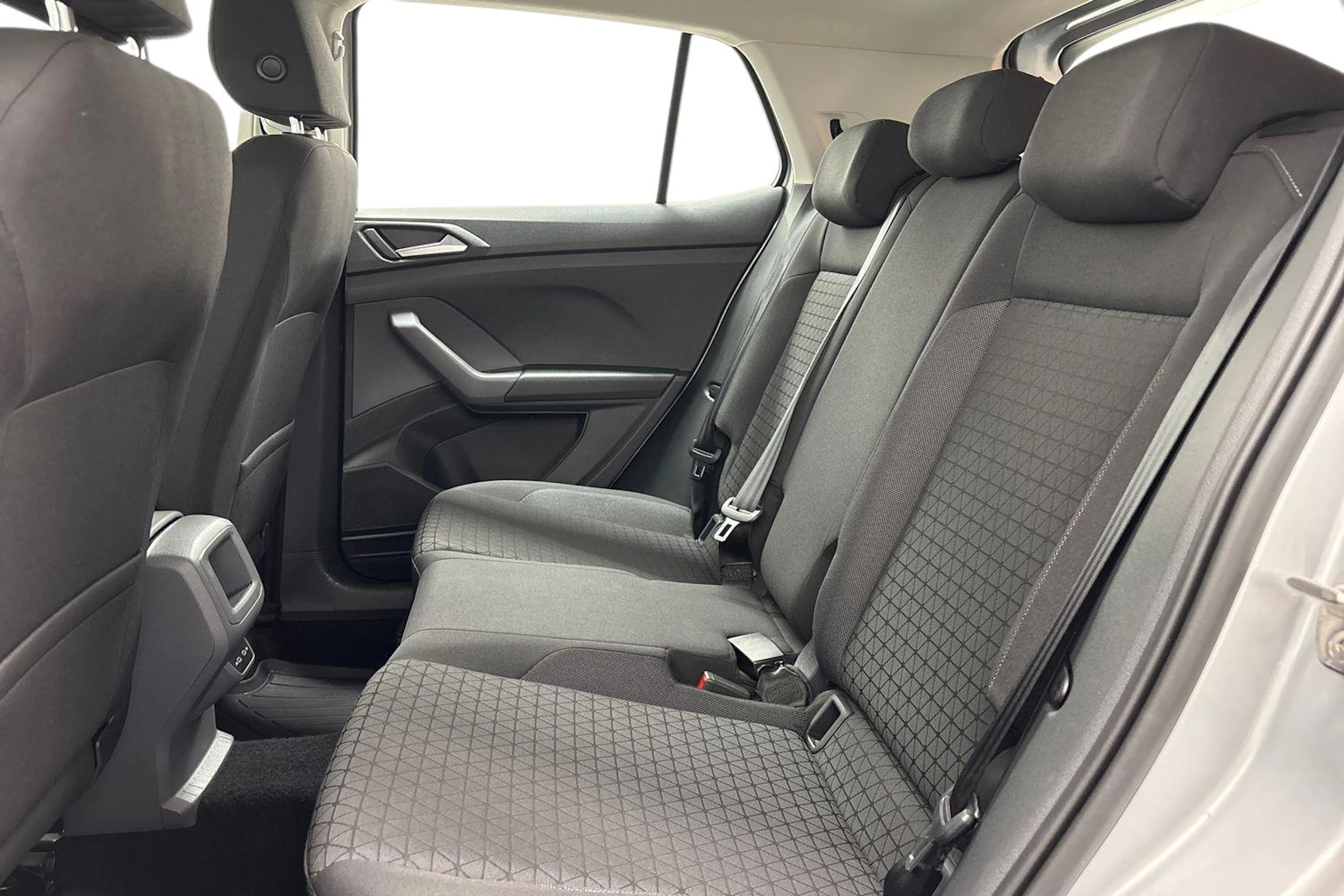 met. hopea Volkswagen T-Cross 2021 kuva 8.
