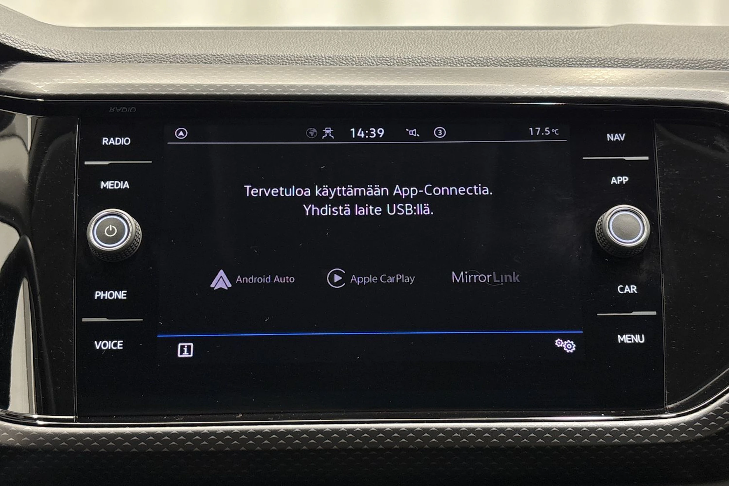 met. hopea Volkswagen T-Cross 2021 kuva 17.