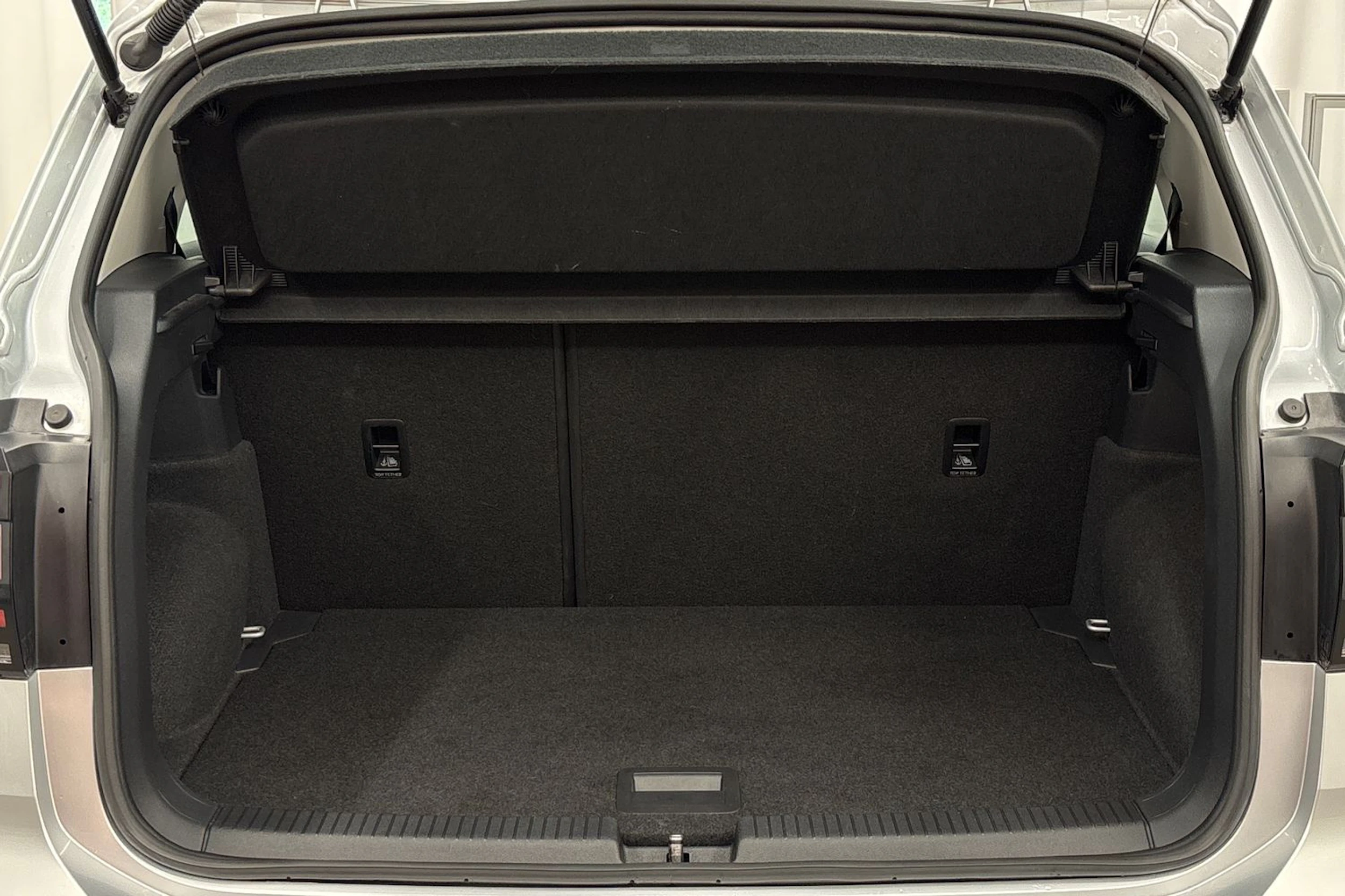 met. hopea Volkswagen T-Cross 2021 kuva 20.