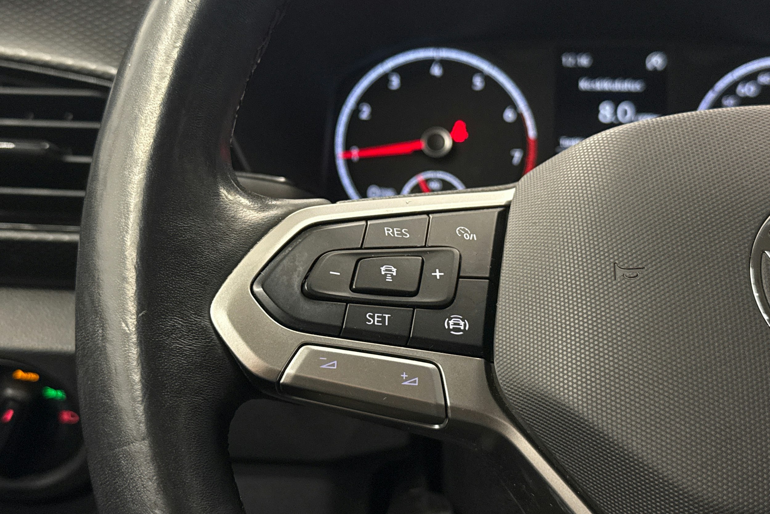 musta Volkswagen T-Cross 2021 kuva 13.