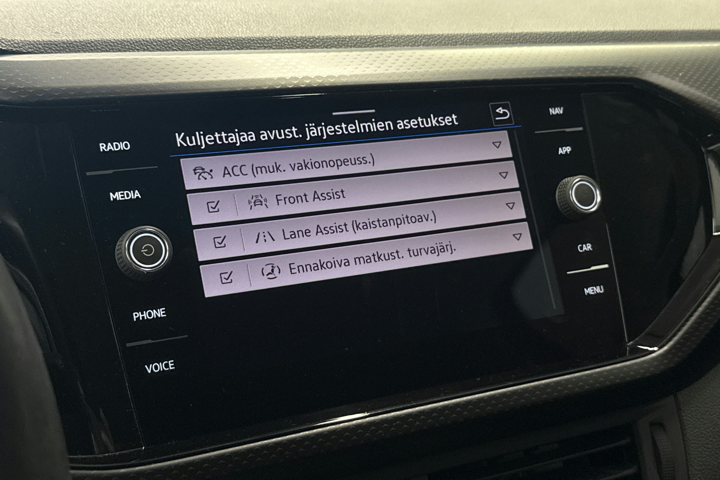 musta Volkswagen T-Cross 2021 kuva 16.