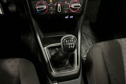 Valkoinen Volkswagen T-Cross 2021 kuva 17.