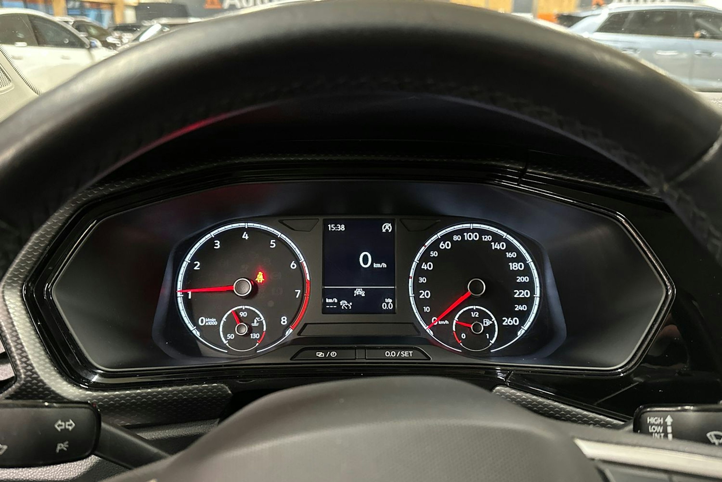 Valkoinen Volkswagen T-Cross 2021 kuva 18.