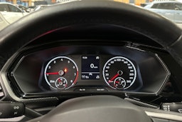 Valkoinen Volkswagen T-Cross 2021 kuva 18.