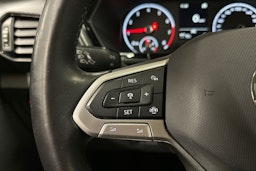 Valkoinen Volkswagen T-Cross 2021 kuva 19.