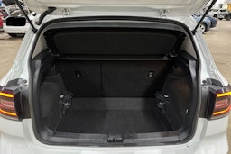 Valkoinen Volkswagen T-Cross 2021 kuva 23.