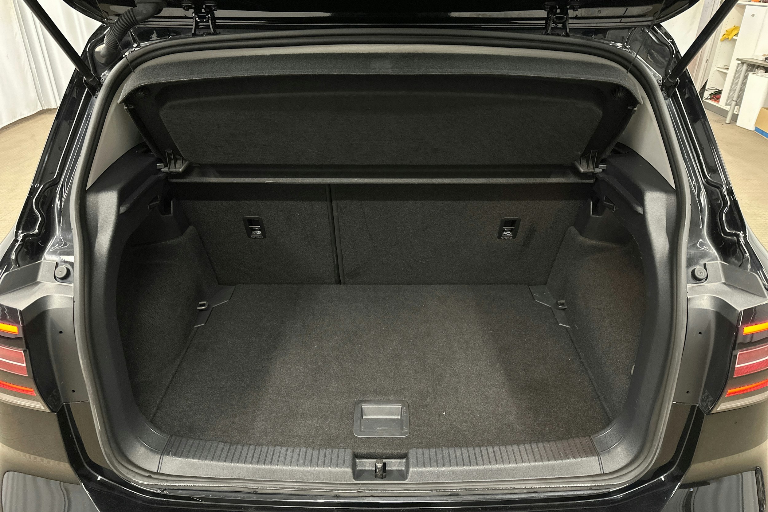 musta Volkswagen T-Cross 2021 kuva 14.