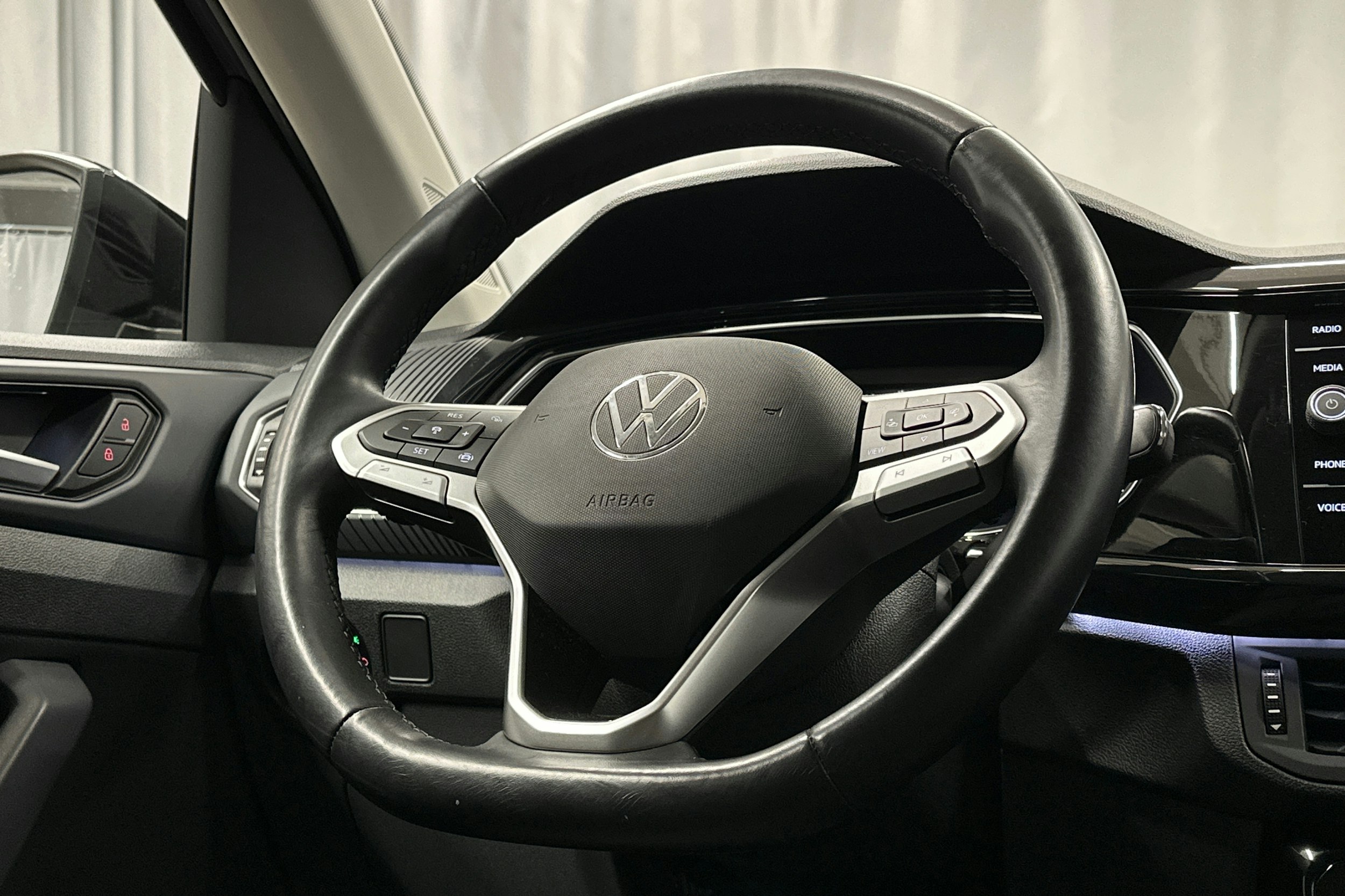 musta Volkswagen T-Cross 2021 kuva 16.