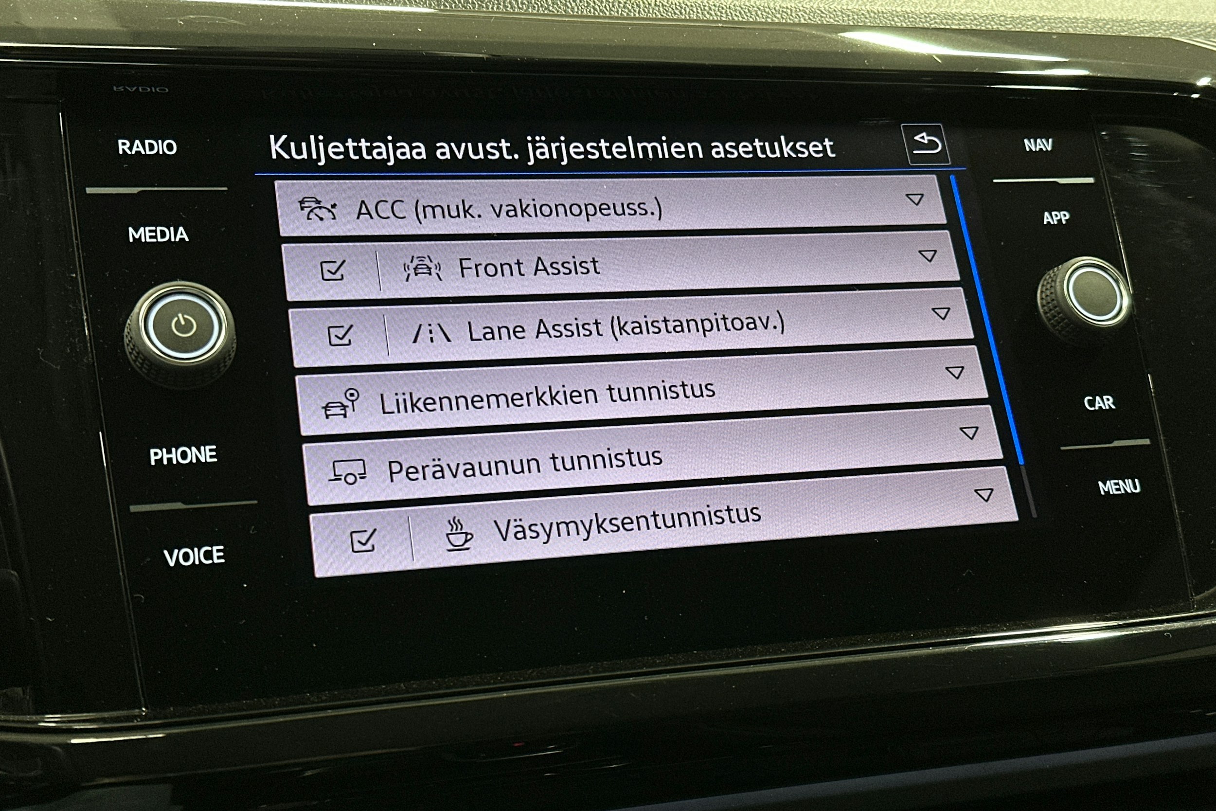 musta Volkswagen T-Cross 2021 kuva 21.