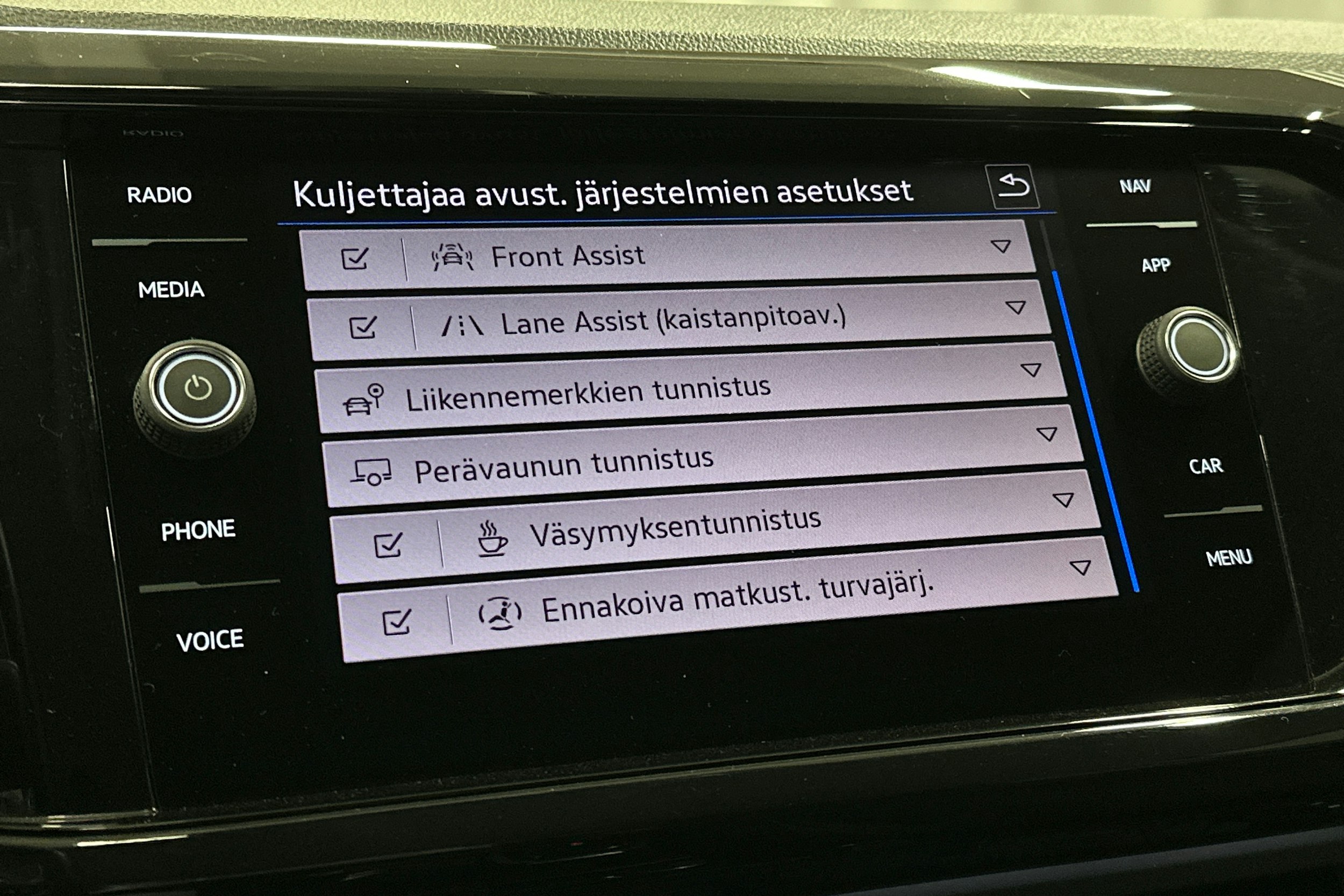 musta Volkswagen T-Cross 2021 kuva 22.