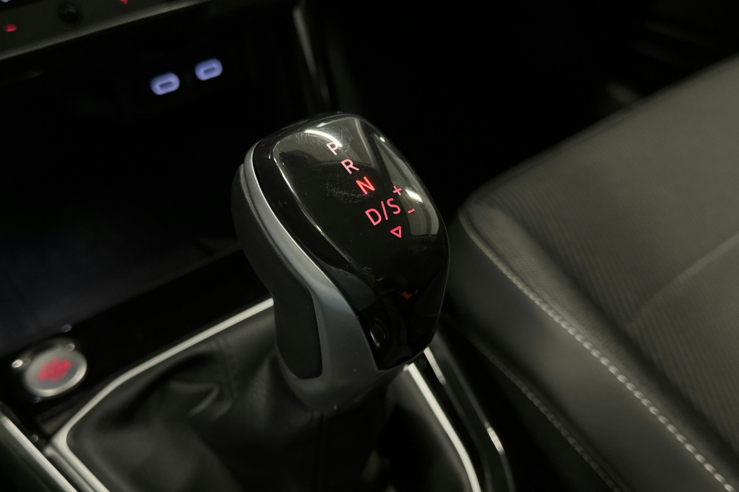 musta Volkswagen T-Cross 2021 kuva 27.