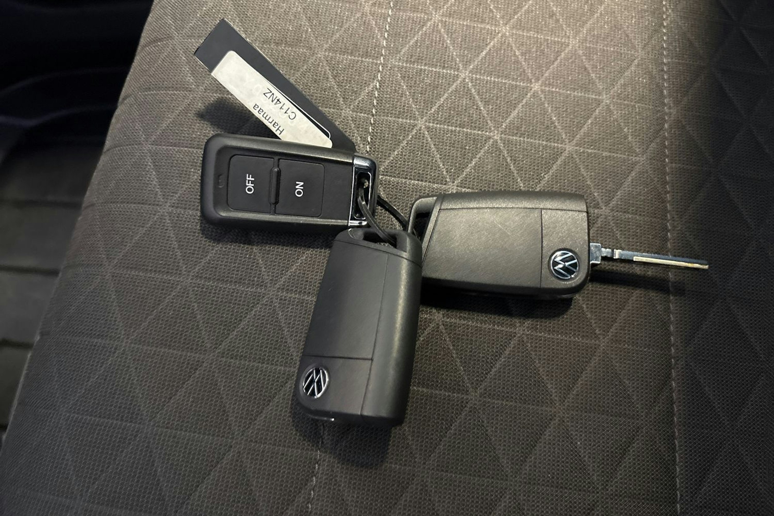 Harmaa Volkswagen T-Cross 2021 kuva 16.