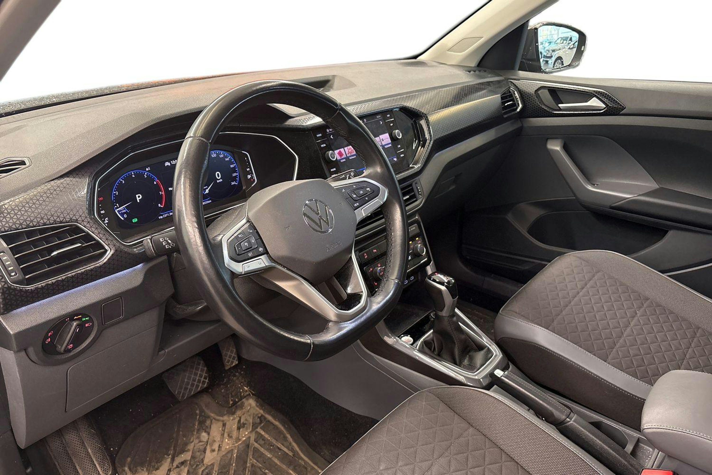 harmaa Volkswagen T-Cross 2021 kuva 3.