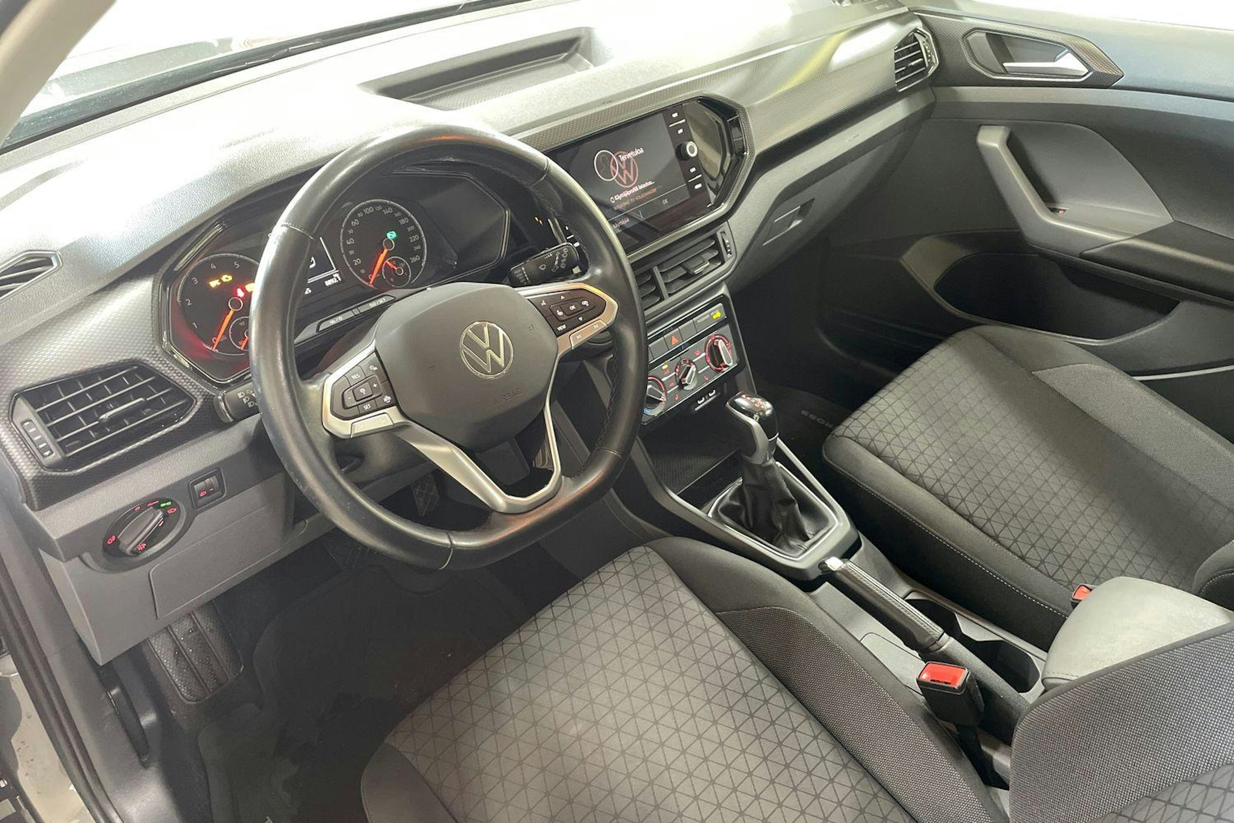 Harmaa Volkswagen T-Cross 2021 kuva 7.