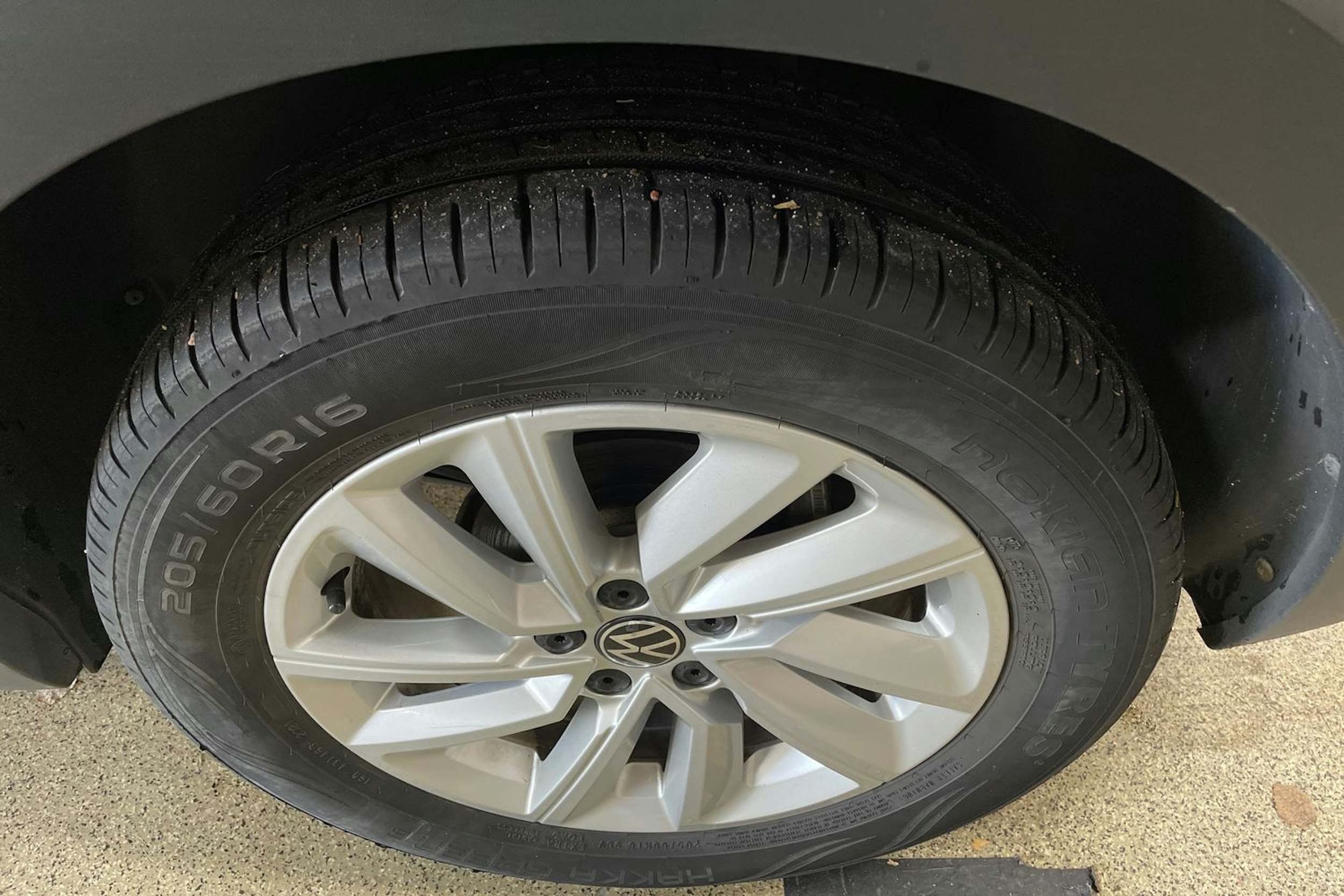 Harmaa Volkswagen T-Cross 2021 kuva 11.
