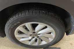 Harmaa Volkswagen T-Cross 2021 kuva 11.