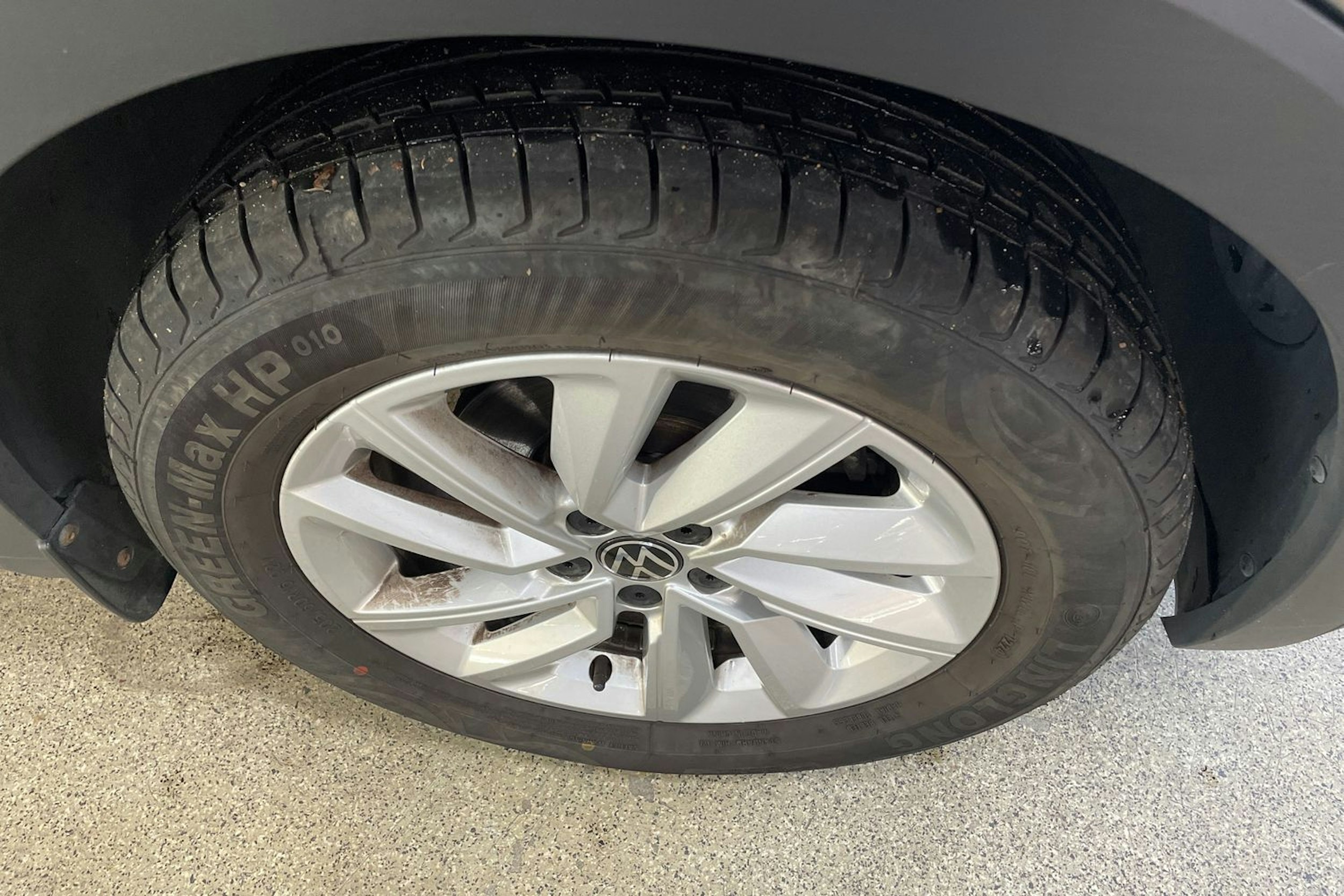Harmaa Volkswagen T-Cross 2021 kuva 13.