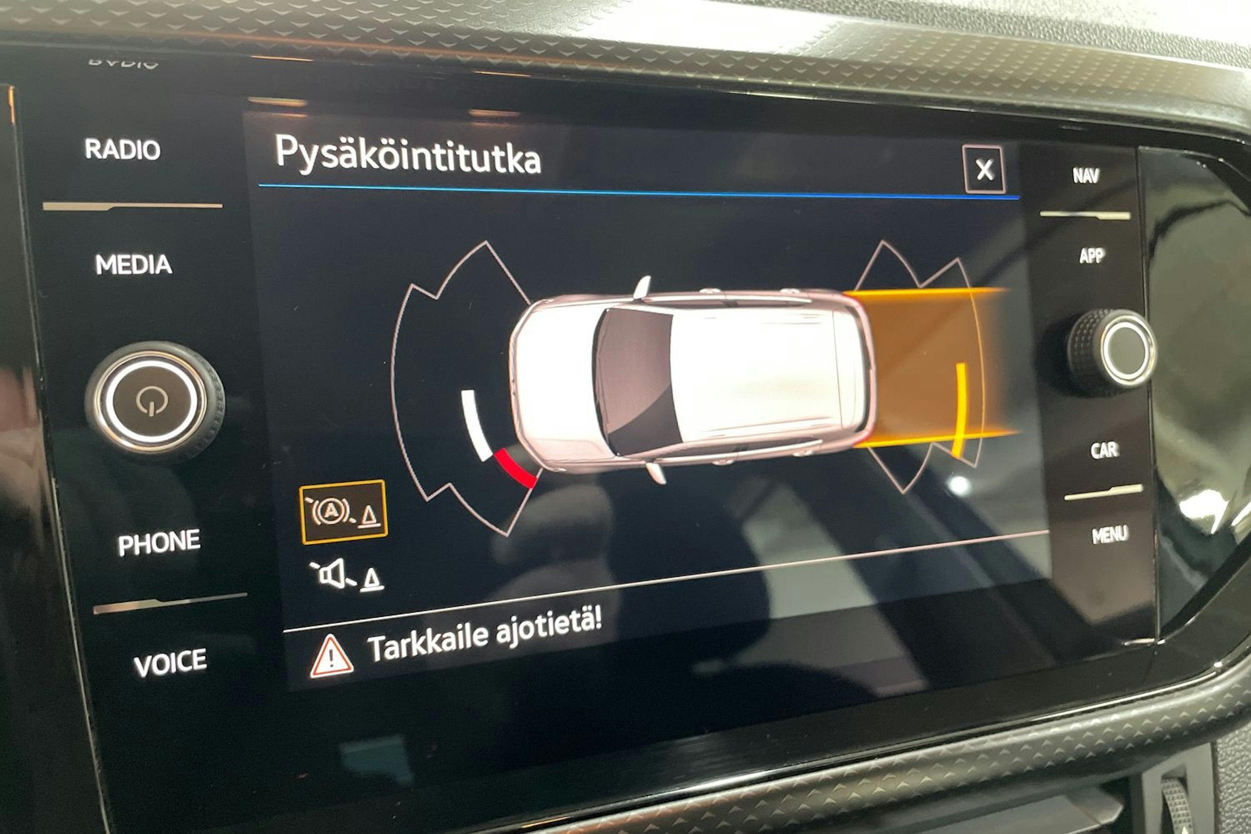 Harmaa Volkswagen T-Cross 2021 kuva 22.