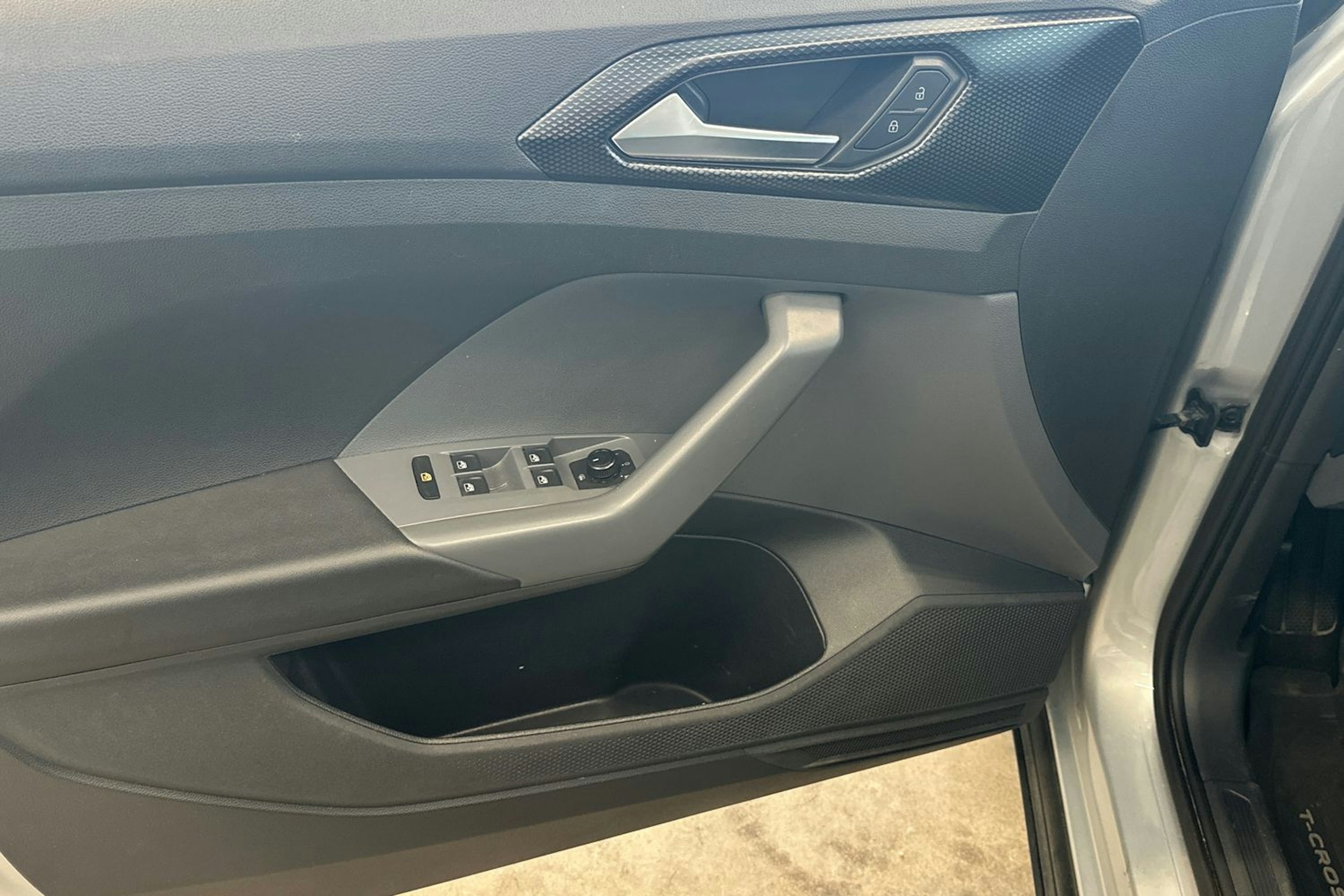 hopea Volkswagen T-Cross 2021 kuva 19.